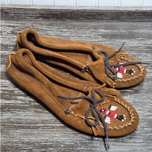 Minnetonka Women's Brown Leather Moccasin Slip On Loafer Size 8.5